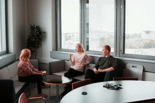 Sådan kan du som pårørende hjælpe en misbruger