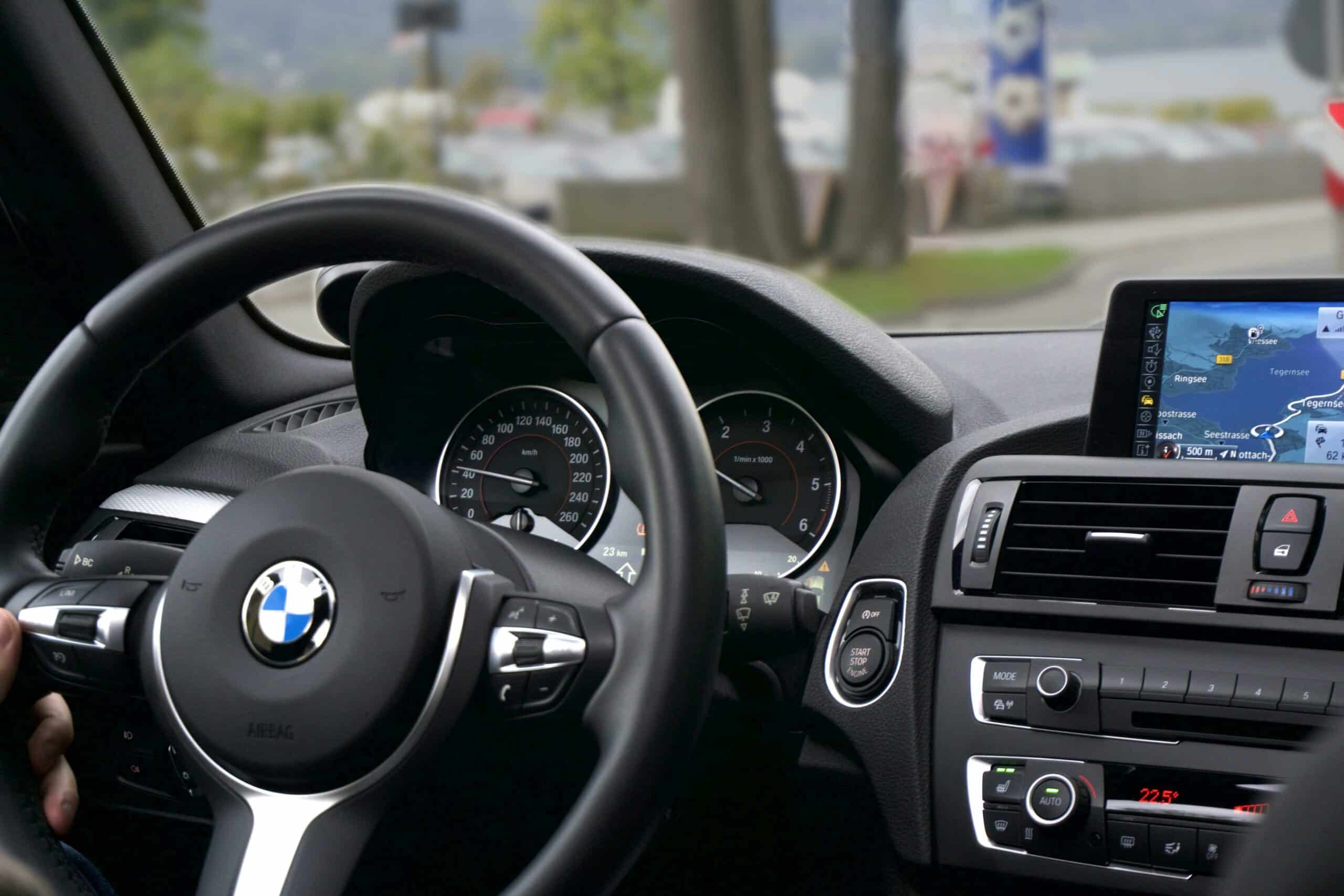 Opdag verden med BMW navigation: Effektiv, præcis og avanceret
